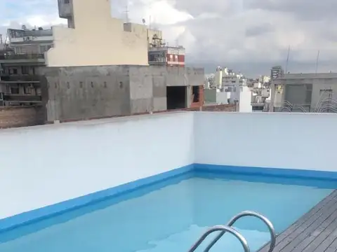 Departamento 2 ambientes c/c pocas cuadras Parque Centenario