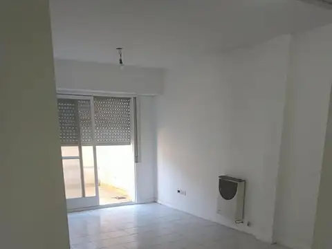 Departamento en venta - 2 Dormitorios 1 Baño - 74Mts2 - Lanús Oeste