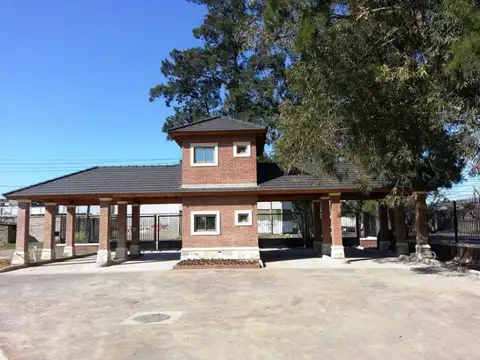 Terreno en Venta en Adrogue, USD 300.000