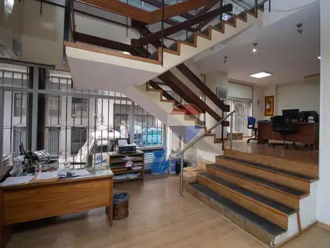 Oficina en Venta con 2 cocheras