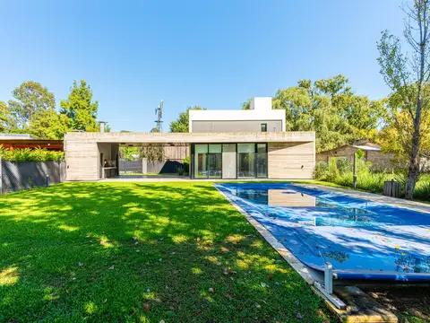 Casa en  Barrio Cerrado Piñero