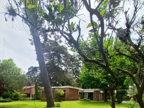 Venta casa de 3 dormitorios en Cantegril, punta del este