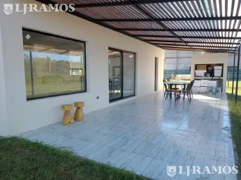 Barrio Acacias - PUERTOS / ESCOBAR