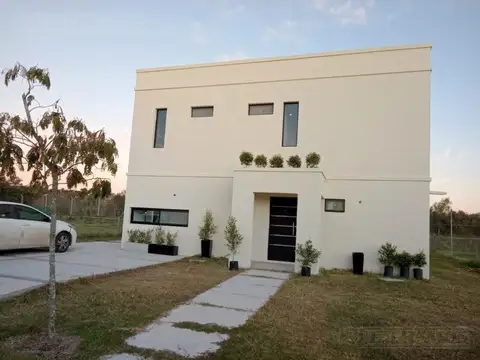 Casa en Venta 1 año