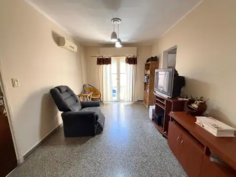 ALQUILER PH TIPO CASA CON DOS PATIOS LOMAS DE ZAMORA 