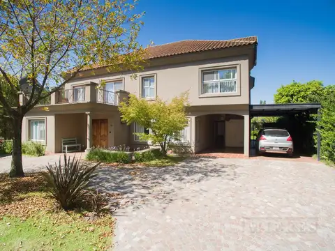 Casa en venta en Barrio Laguna del Sol