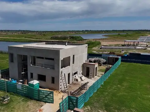 CASA 5 AMB. VENTA DE POZO, "PUERTOS" FINANCIA