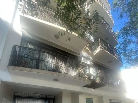 Departamento 1 dormitorio muy luminoso con 2 cocheras