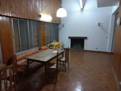 Quinta en Venta con 3 cocheras