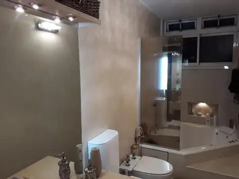 PH 5 AMB,2 BAÑOS,PATIO CON PARRILLA SIN EXPENSAS 