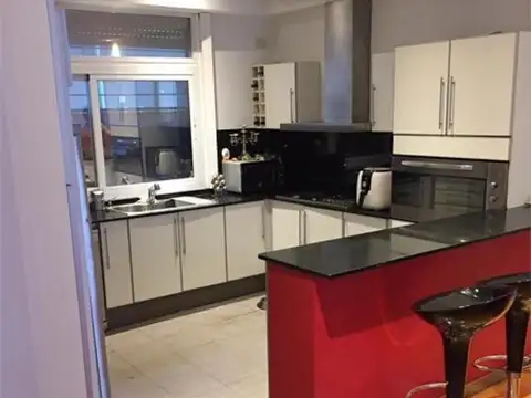 Depto Tipo Casa en Venta de 4 dormitorios