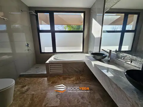 Casa en Venta al Noreste