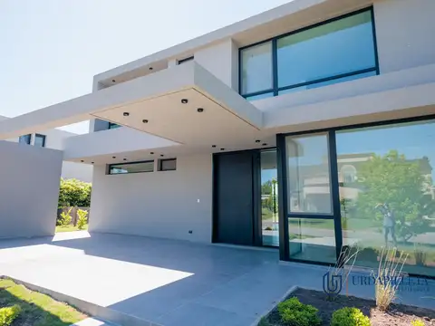 Casa en Venta de 5 dormitorios