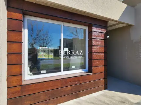 Casa en Venta en Pilar del Este - San Ramon, USD 170.000