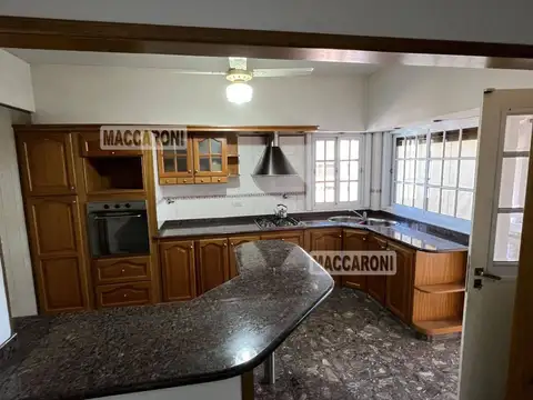 Galpon en Venta 26  mts Fondo