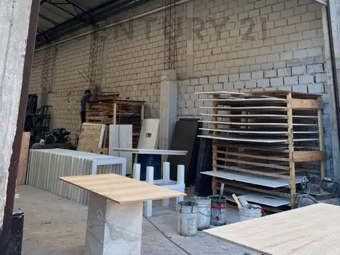 Galpon en Venta 10  mts Frente