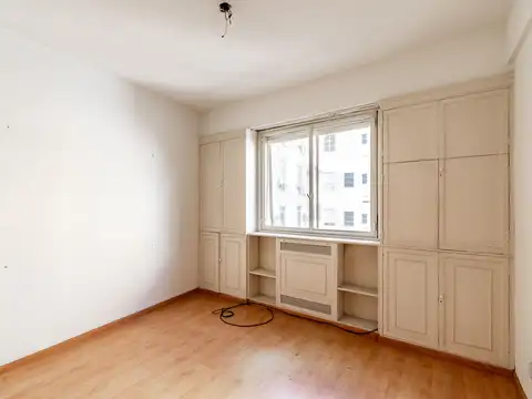 Oficina 4 ambientes con 1 baño