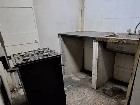 Local en Alquiler en Floresta, $ 790.000