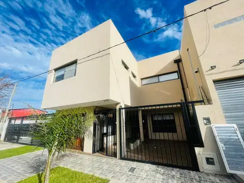 213 bis e/ 41 y 42 N° 400