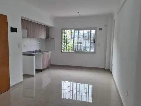 Lobos e/ Avenida Bartolomé Mitre y Mariano Moreno