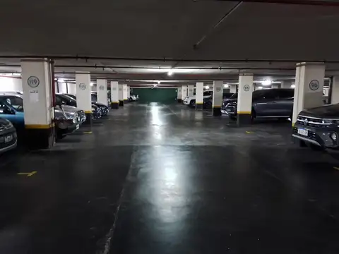 Cochera en PALERMO frente a Alto Palermo