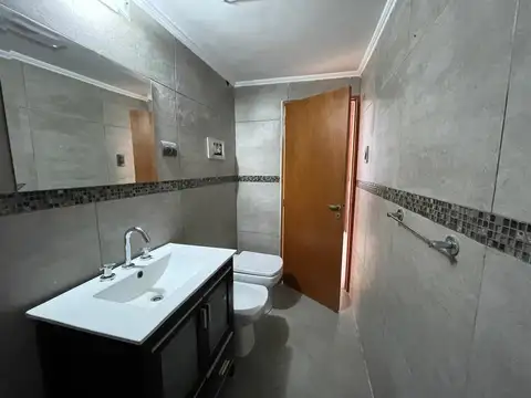 Depto Tipo Casa en Venta con 1 cocheras
