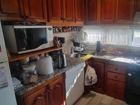 Depto Tipo Casa en Venta con 2 cocheras