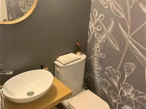 Casa en Venta en Castelar, USD 420.000