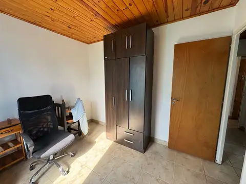 Vendo Casa en Frente a la Plaza de Pronunciamiento, Entre Ríos.