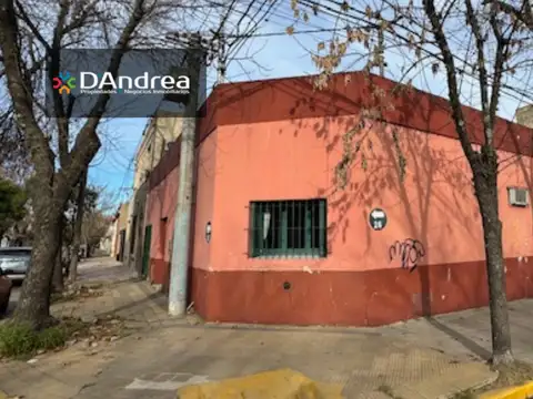 ESQUINA EN VENTA  - IDEAL INVERSION COMERCIAL - MERCEDES (B)