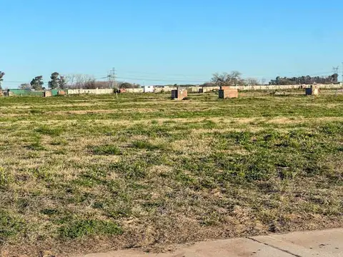 VENTA LOTE INTERNO 1400 M2  SAINT THOMAS CHICO