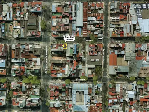 Pinzón  e/ Av.  Regimiento de los Patricios y Hernandarias Nº  1176