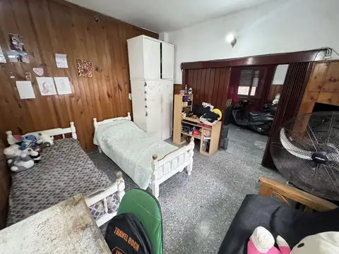Casa 5 ambientes con 2 baños