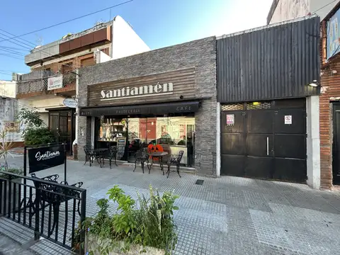 AMPLIO LOCAL A METROS DE AV. VELEZ SARSFIELD.