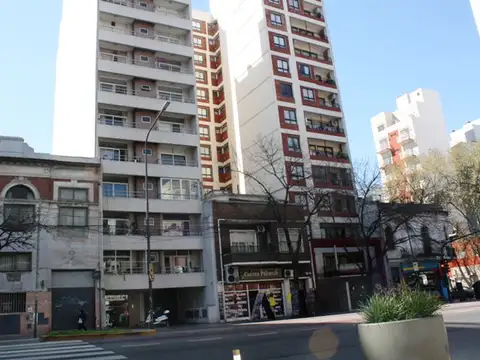 Departamento en alquiler en Paternal 1 amb dividido frente a Metrobus