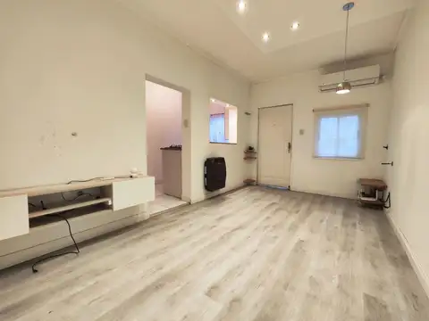 DPTO 2 AMB VENTA BALLESTER BAJAS EXPENSAS C/BALCON