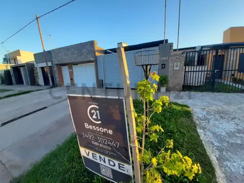 Venta de Casa 3 AMBIENTES en ANTARTIDA ARGENTINA, Rafaela                                     ...
