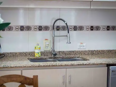 CASA 5 AMBIENTES EN VENTA EN GUERNICA