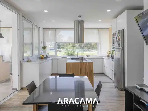 Casa 5 ambientes con 2 baños