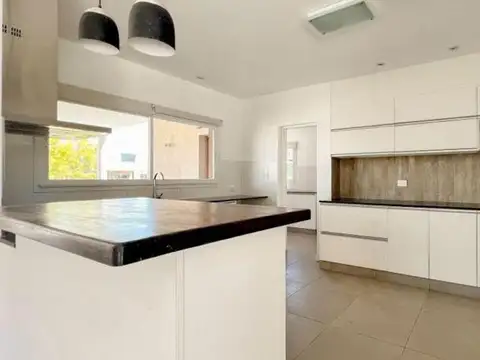 Casa en Venta Barrio Privado Arenas del Sur