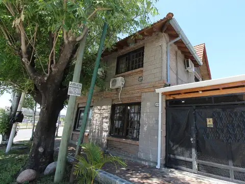 Depto Tipo Casa en Venta de 4 ambientes