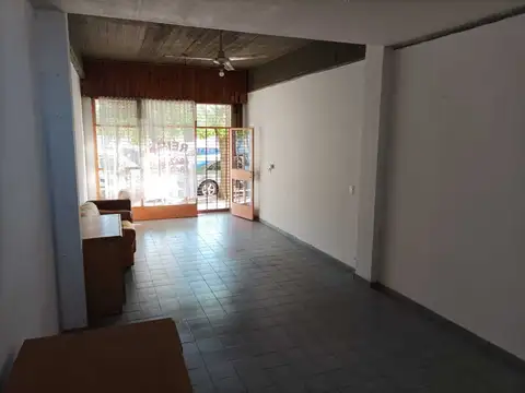 Local en Alquiler en Martin Coronado, $ 350.000