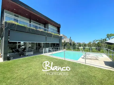 Casa en Alquiler de 4 dormitorios