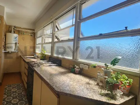 Venta Departamento 2 Ambientes – 10º Piso – Balvanera