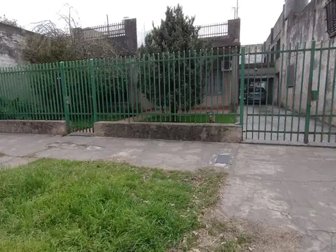 VENTA 2 CASAS 3AMB C/U MISMO LOTE VILLA BALLESTER