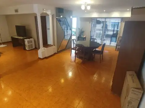Casa 6 ambientes con 4 baños