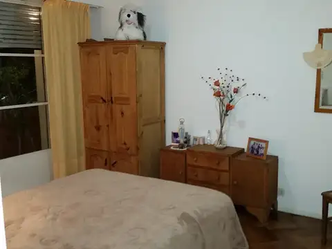 VENTA - EXCELENTE DPTO DE 3 AMBIENTES EN ALMAGRO.  UBICADO SOBRE LA CALLE BILLINGHURST 100, ENTRE AV