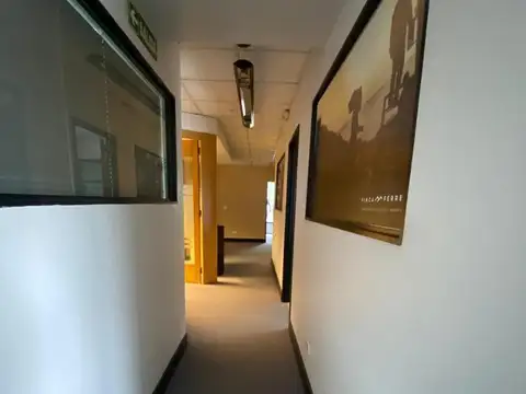 Oficina 135m² - c/ Cocheras cubiertas - SAN ISIDRO