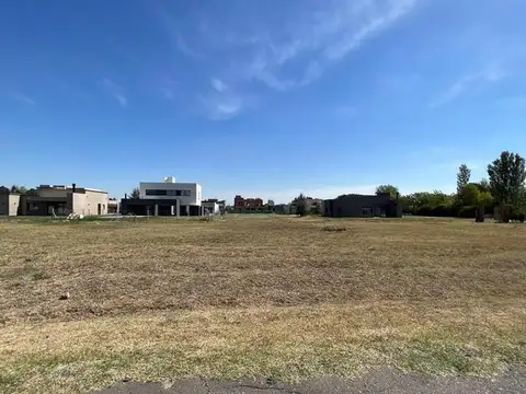 Terreno en Venta en Francisco Alvarez, USD 81.000