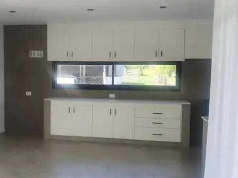 Casa en Venta con 5 cocheras
